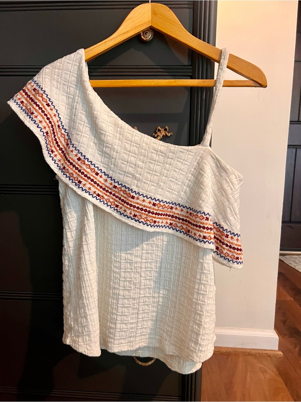 NWT Lucky Brand Embroidered Off The Shoulder Cream Womens Top Size M